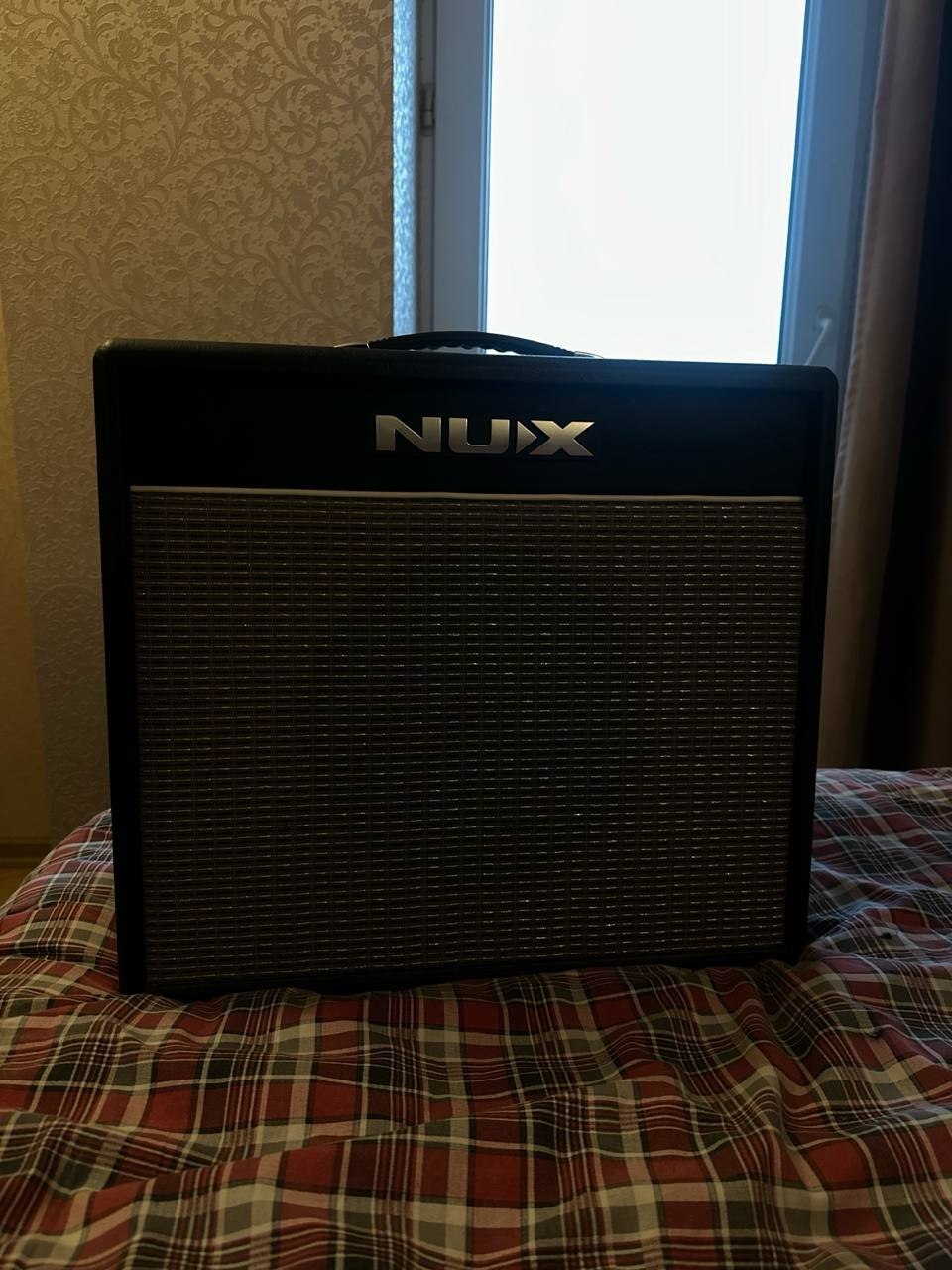 Комбик NUX 40 Вт