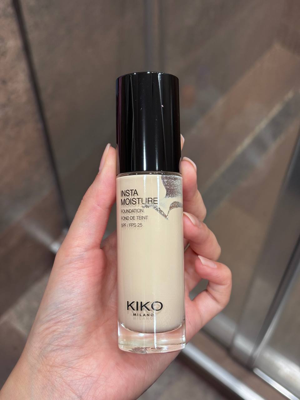 Тон Kiko Milano Insta Moisture оттенок 1N