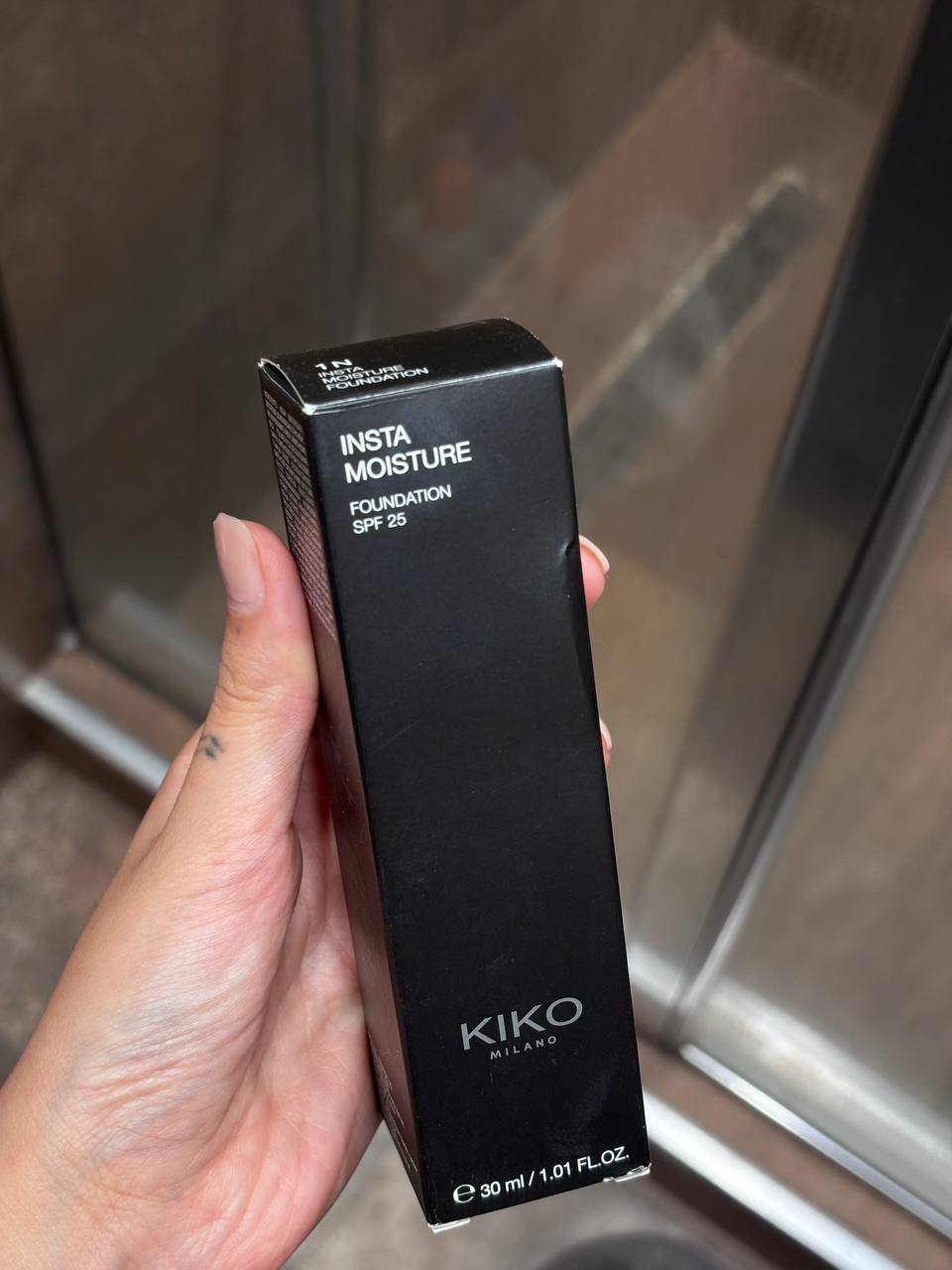 Тон Kiko Milano Insta Moisture оттенок 1N