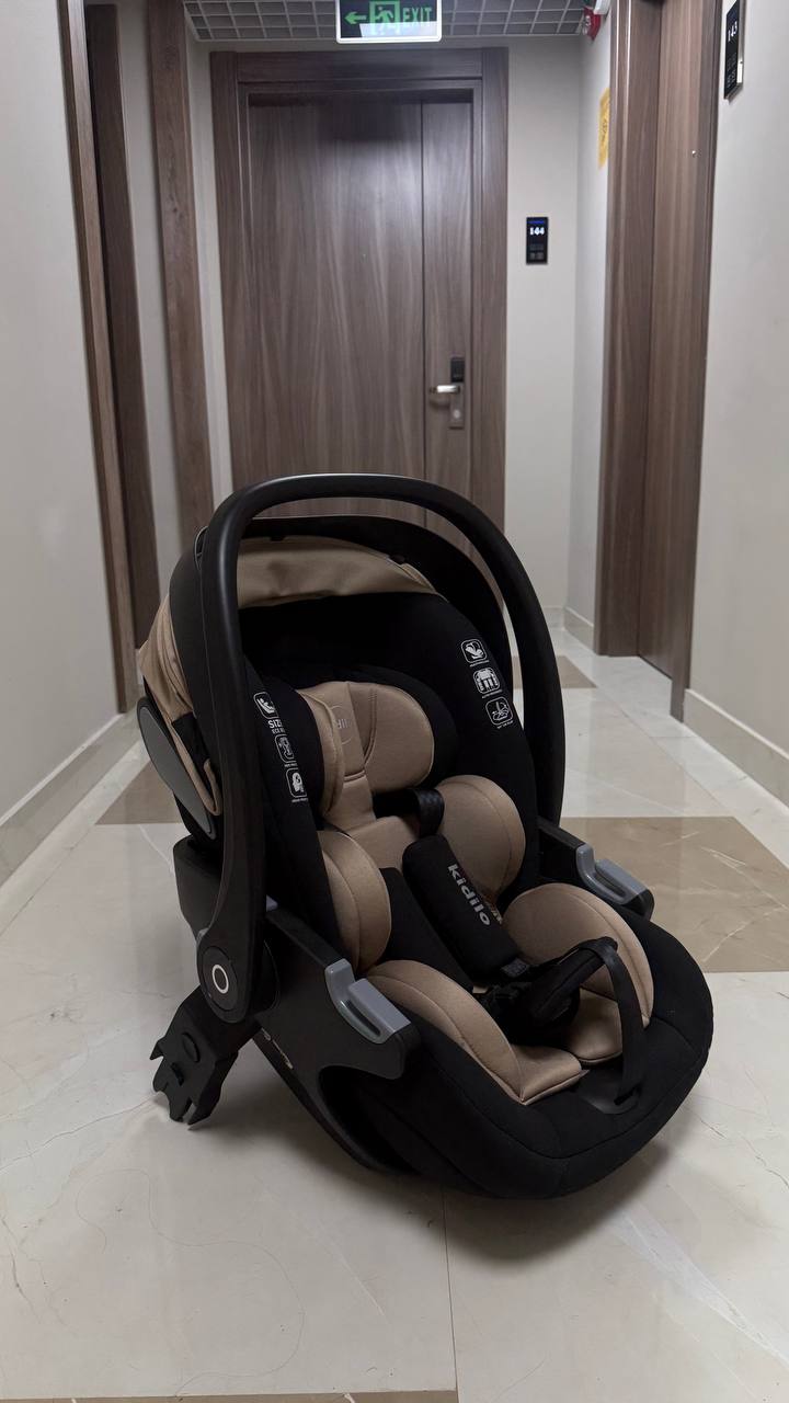 Коляска Kidilo 3 в 1 (люлька, прогулочный блок, автокресло)
