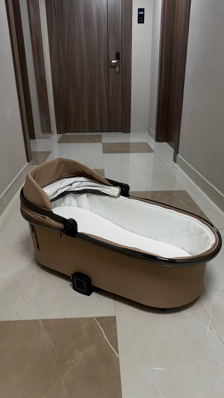 Коляска Kidilo 3 в 1 (люлька, прогулочный блок, автокресло)