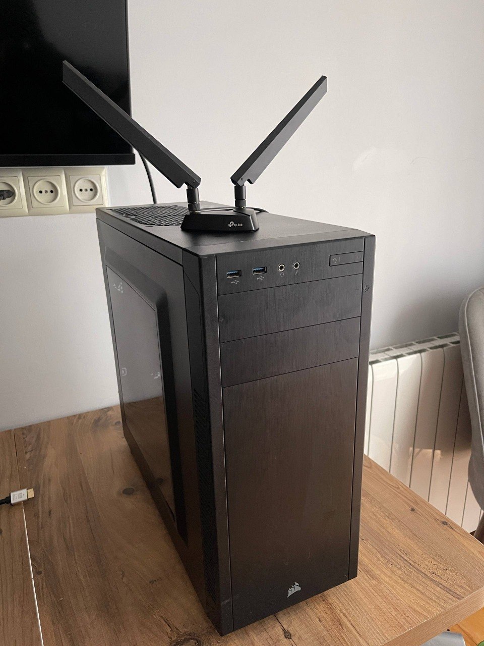 Игровой компьютер: AMD Ryzen 5 3600X, Asrock B450, GTX 1660 6GB, 16GB DDR4, 120G