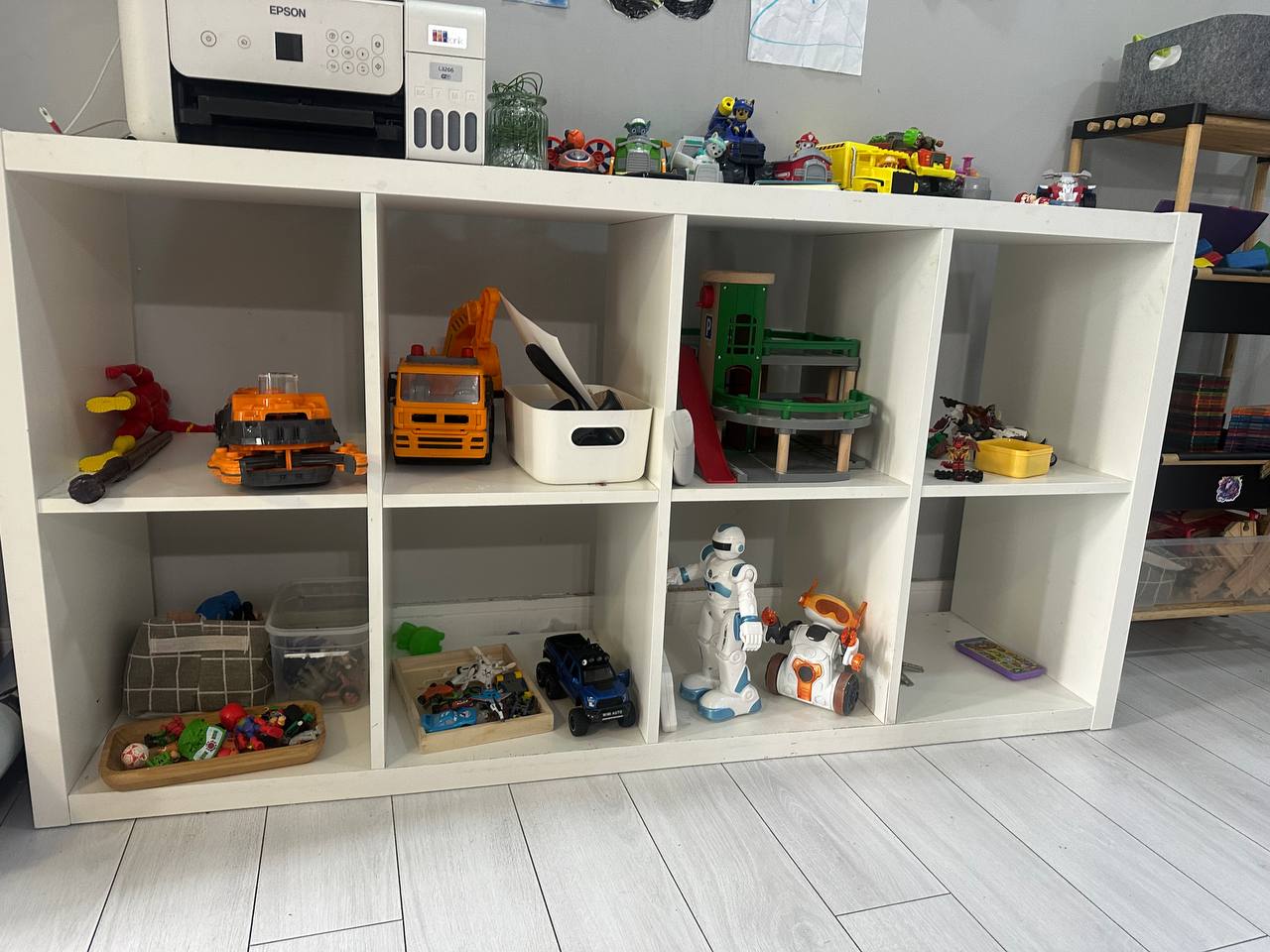 Стеллаж IKEA KALLAX на 8 ячеек, белый
