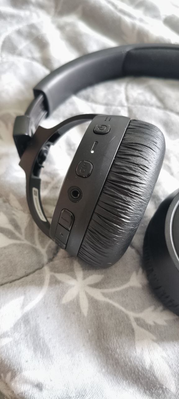JBL Tune 670NC Bluetooth-наушники