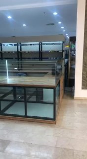 Стенд для продажи сладостей и кофе 3,80 × 2,50 м