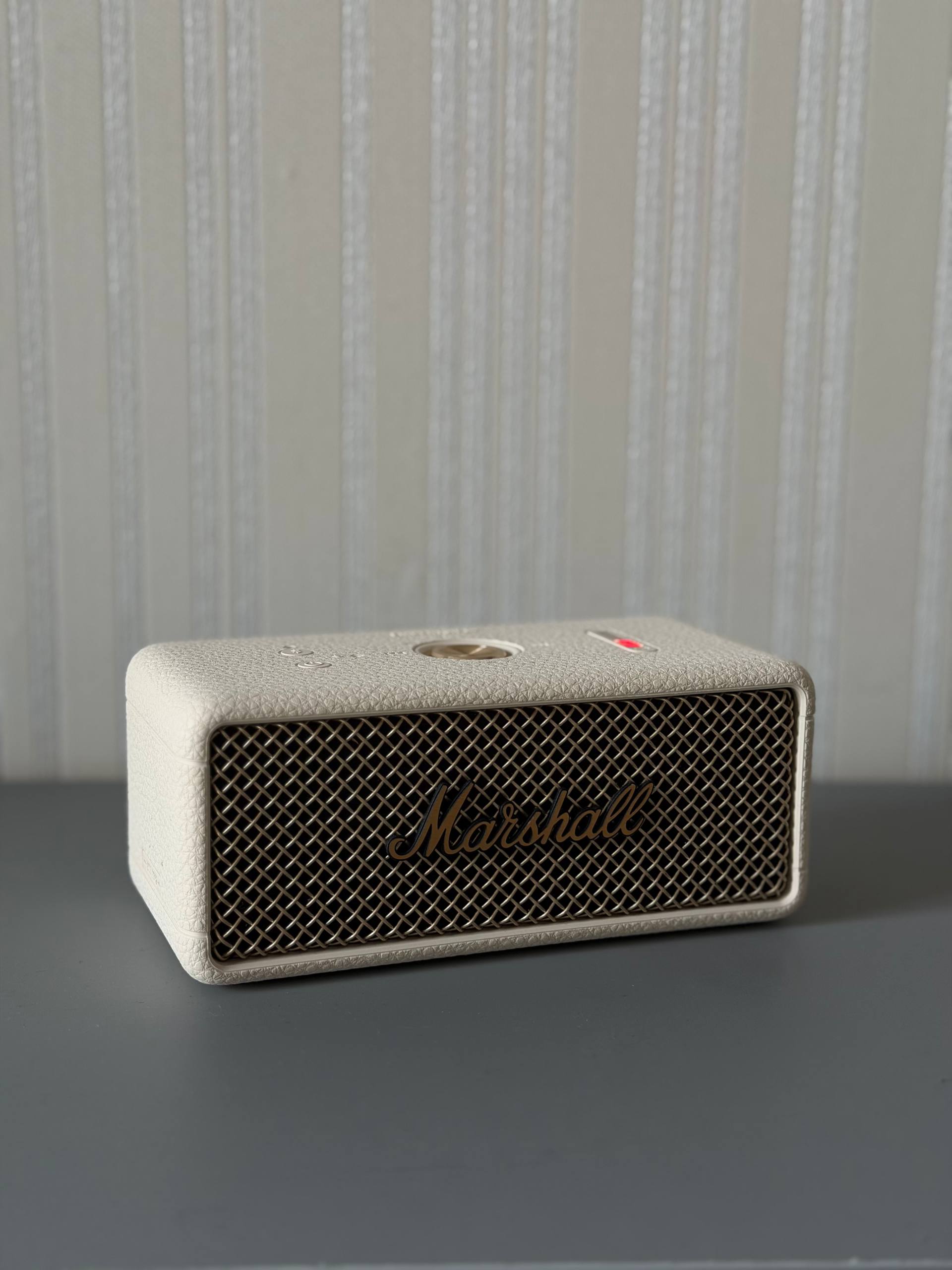 Портативная колонка Marshall Emberton III Cream