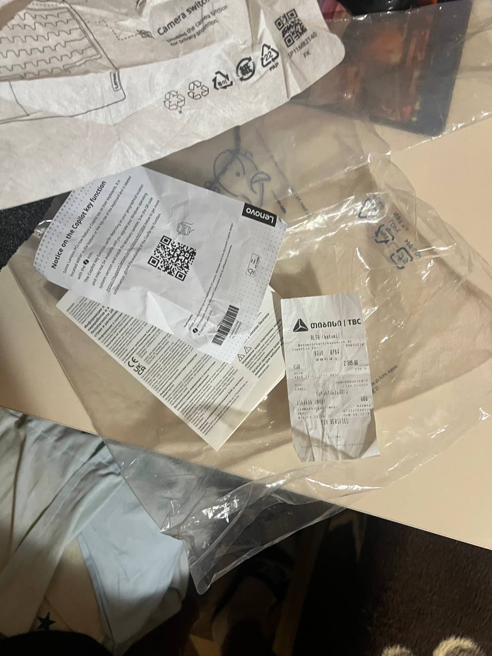 Игровой ноутбук Lenovo LOQ 15ARP9 (83JC00LBRK)