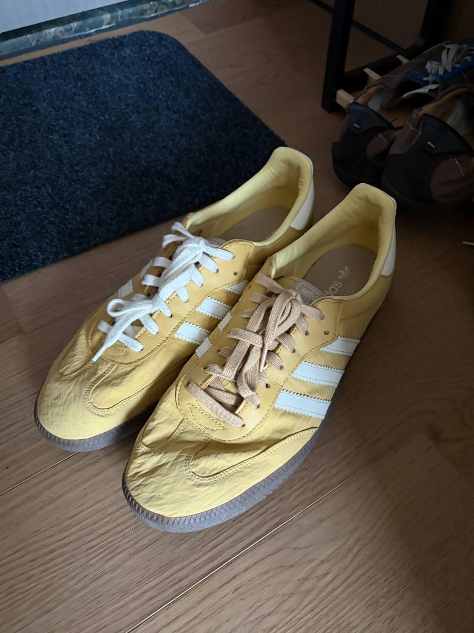 Кроссовки Adidas оригинал 43-44 размер