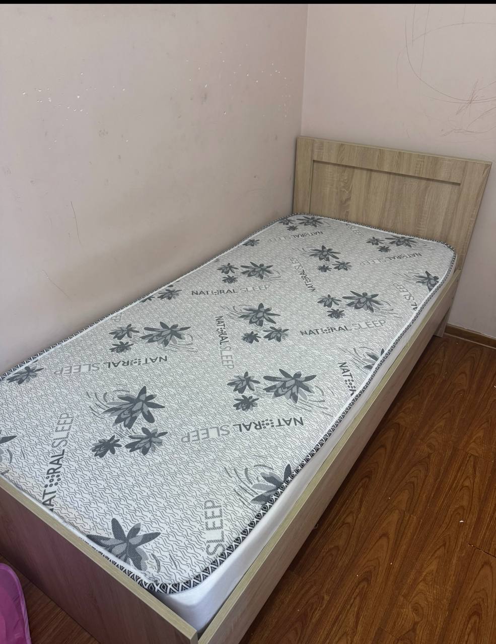 Кровать 90x200 с новым матрасом