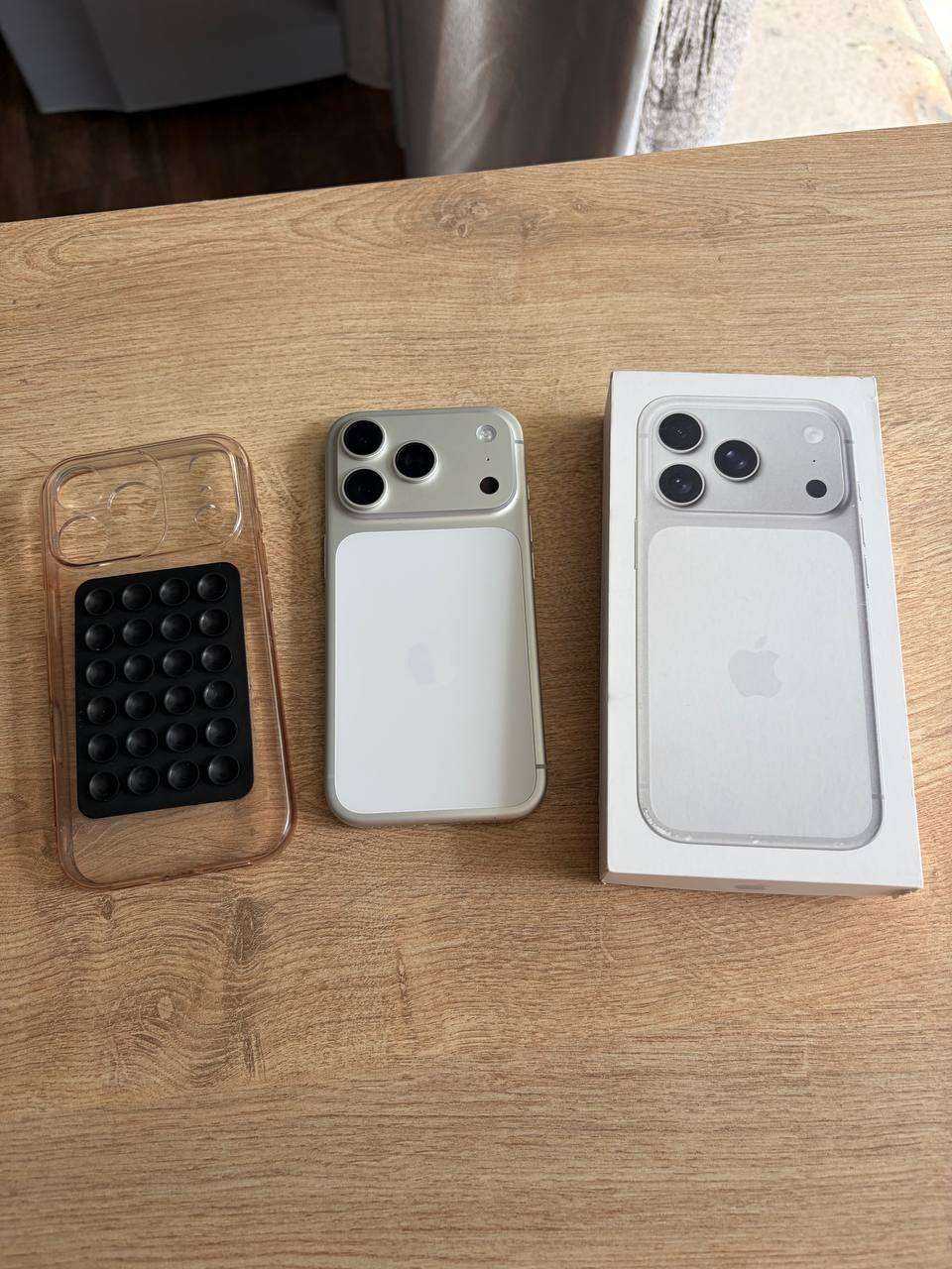 iPhone 17 Pro Silver 256 ГБ eSIM