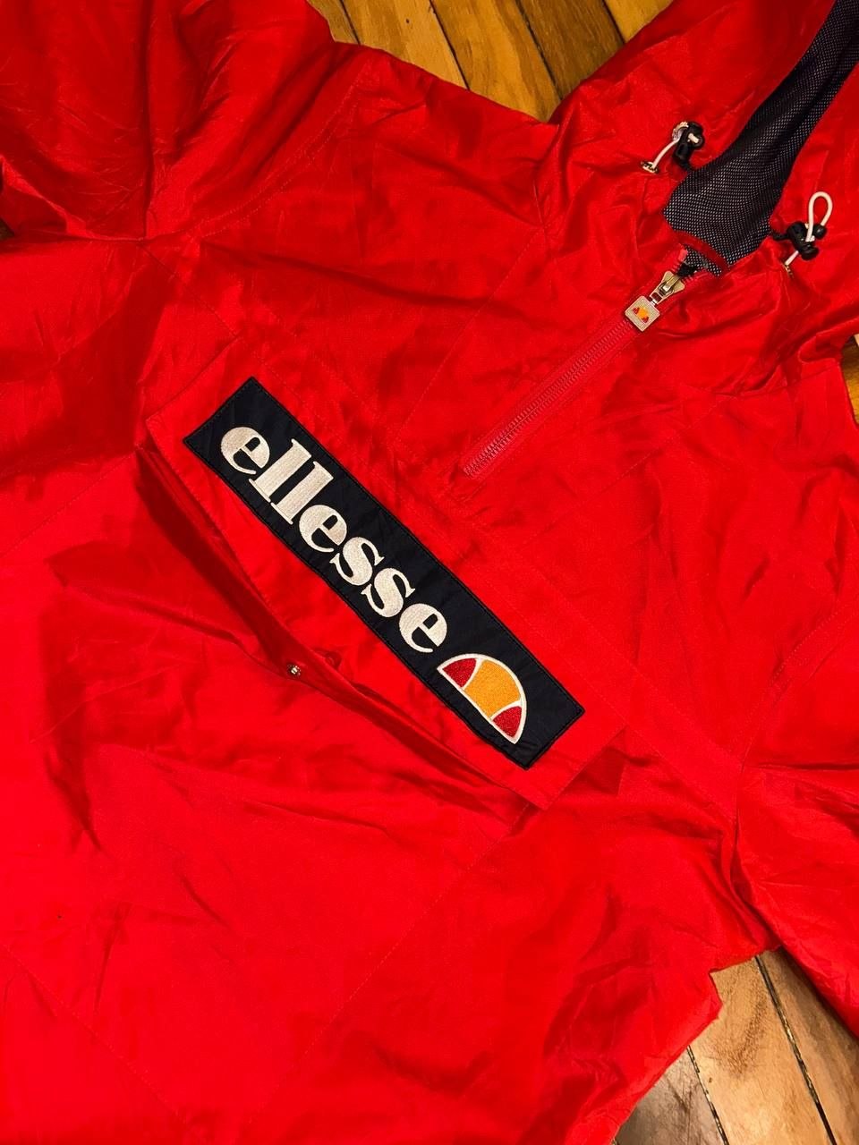 Ветровка ellesse непромокаемая, размер M-L