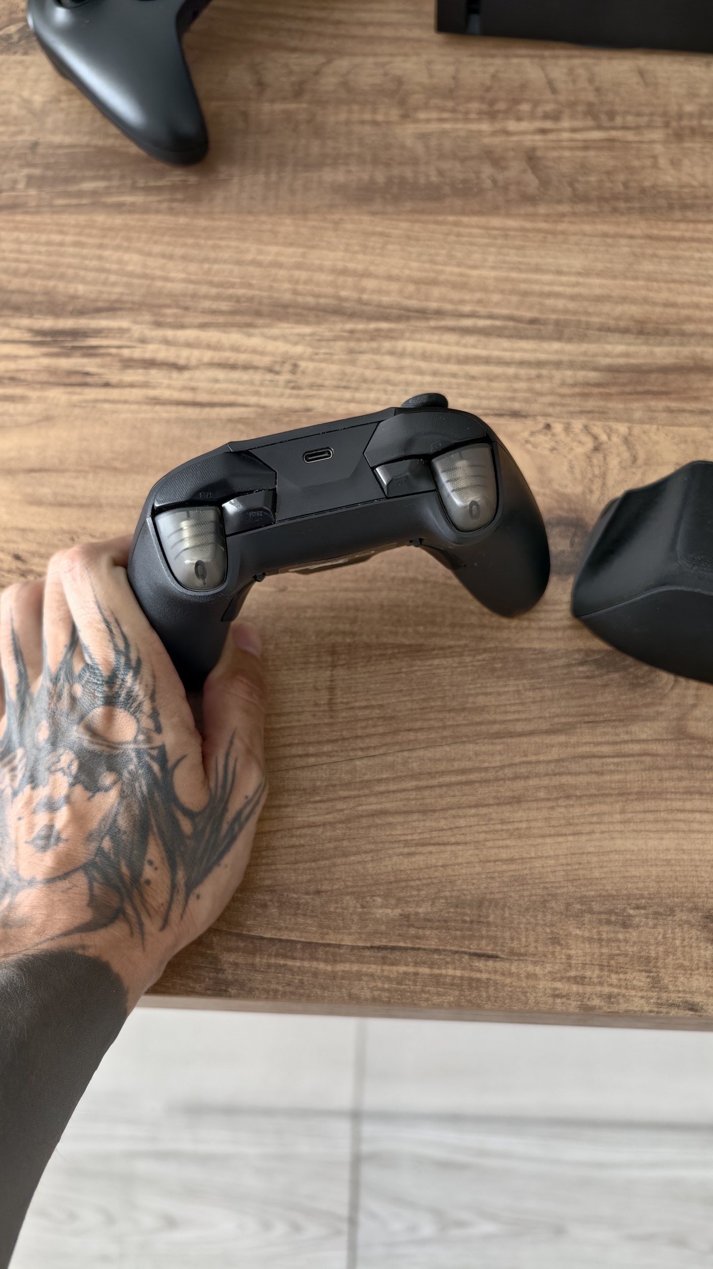 Игровой геймпад Flydigi Vader 5S