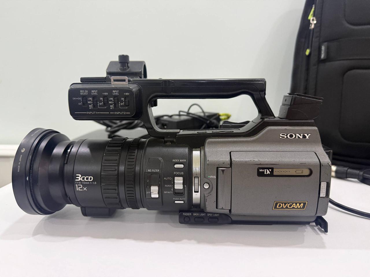 Sony DSR-PD170P камкордер с 2 линзами, микрофоном и сумкой