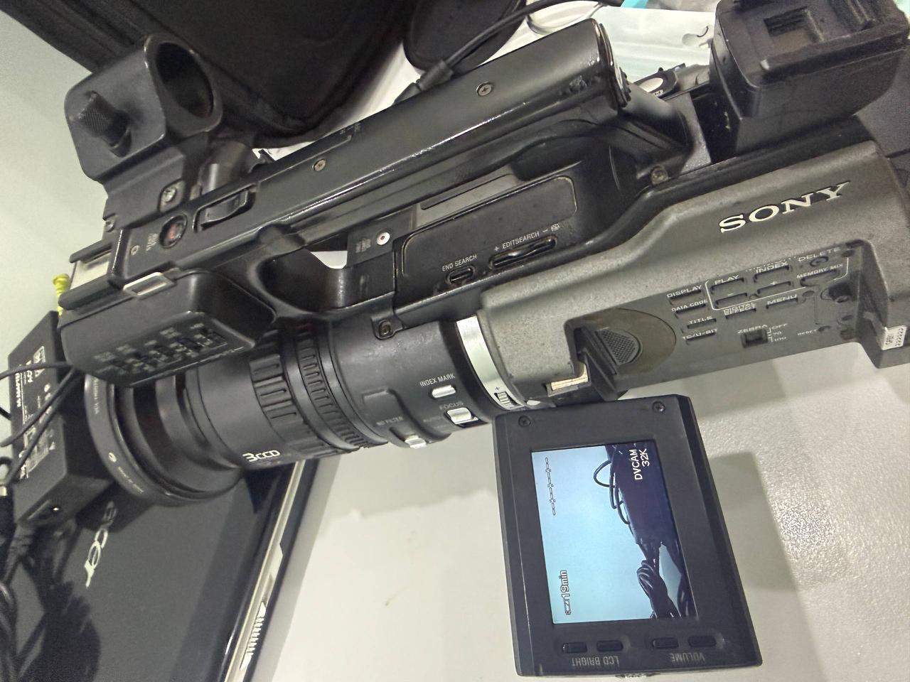 Sony DSR-PD170P камкордер с 2 линзами, микрофоном и сумкой