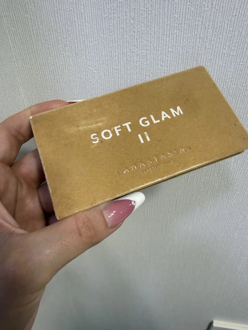 Палетка теней Anastasia Beverly Hills Soft Glam II