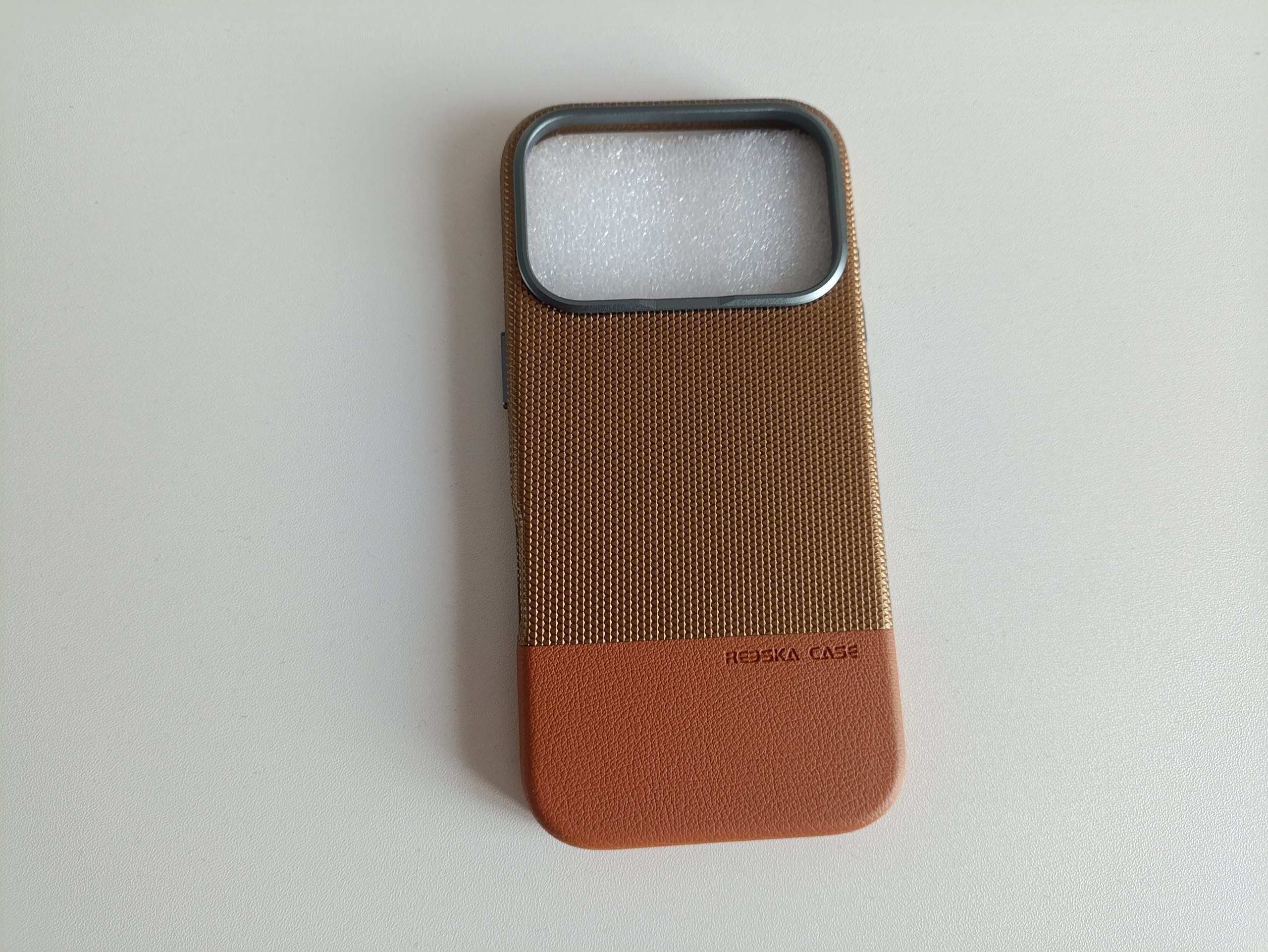 Чехол на iPhone 17 / iPhone 17 Pro