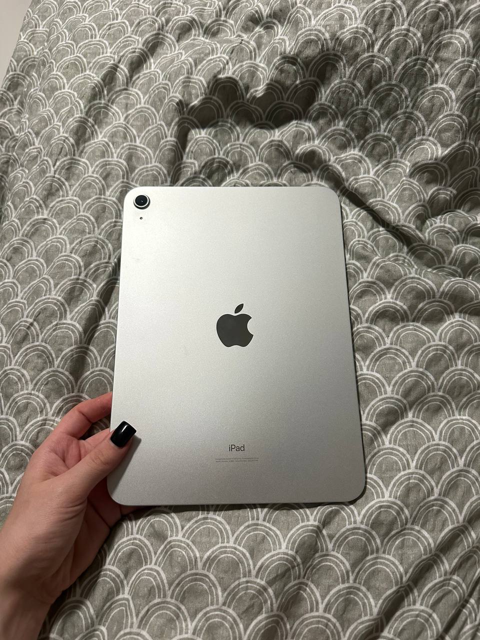 Apple iPad 10-го поколения 64 ГБ