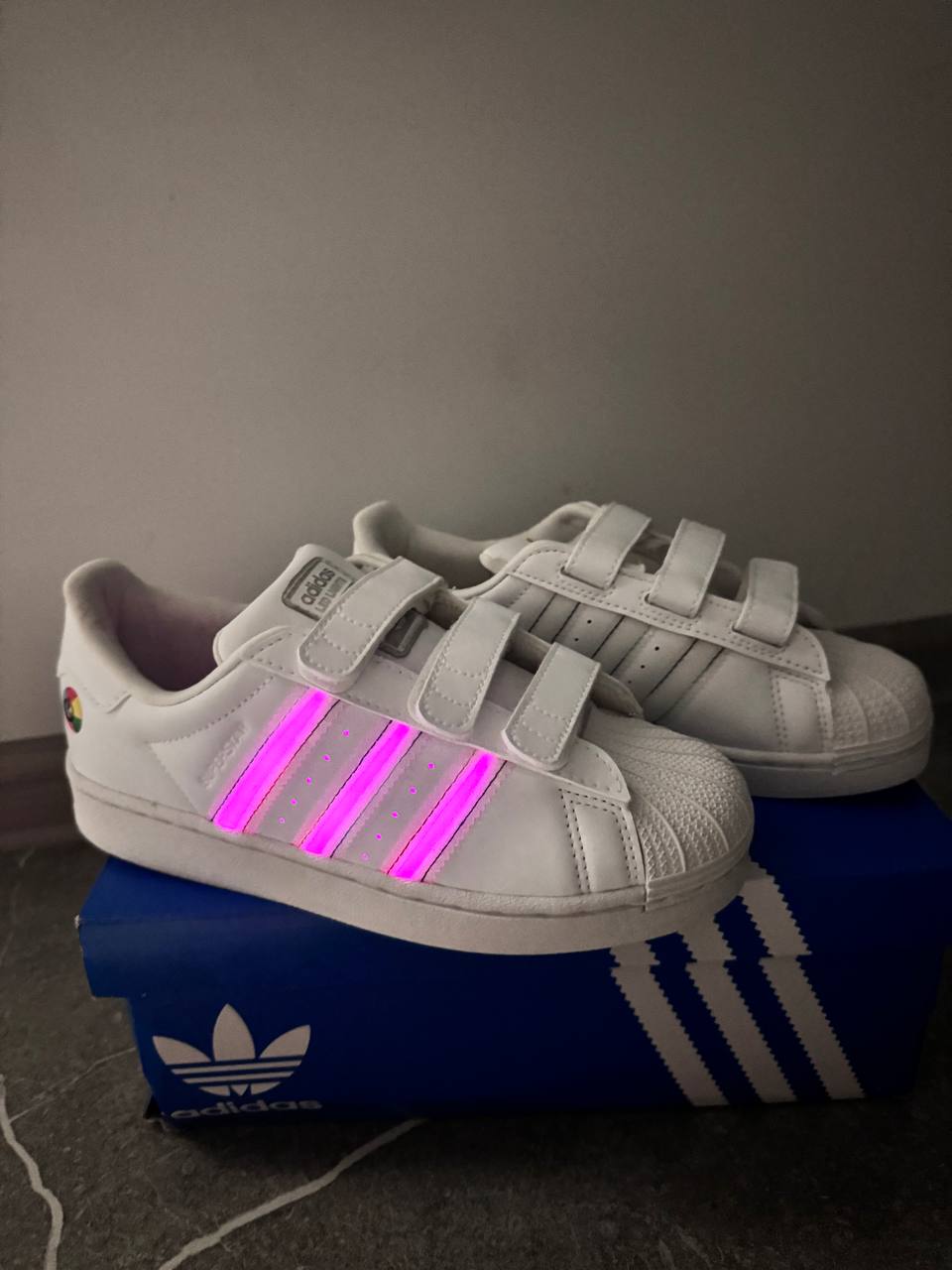 Adidas Superstar кроссовки, размер 33,5