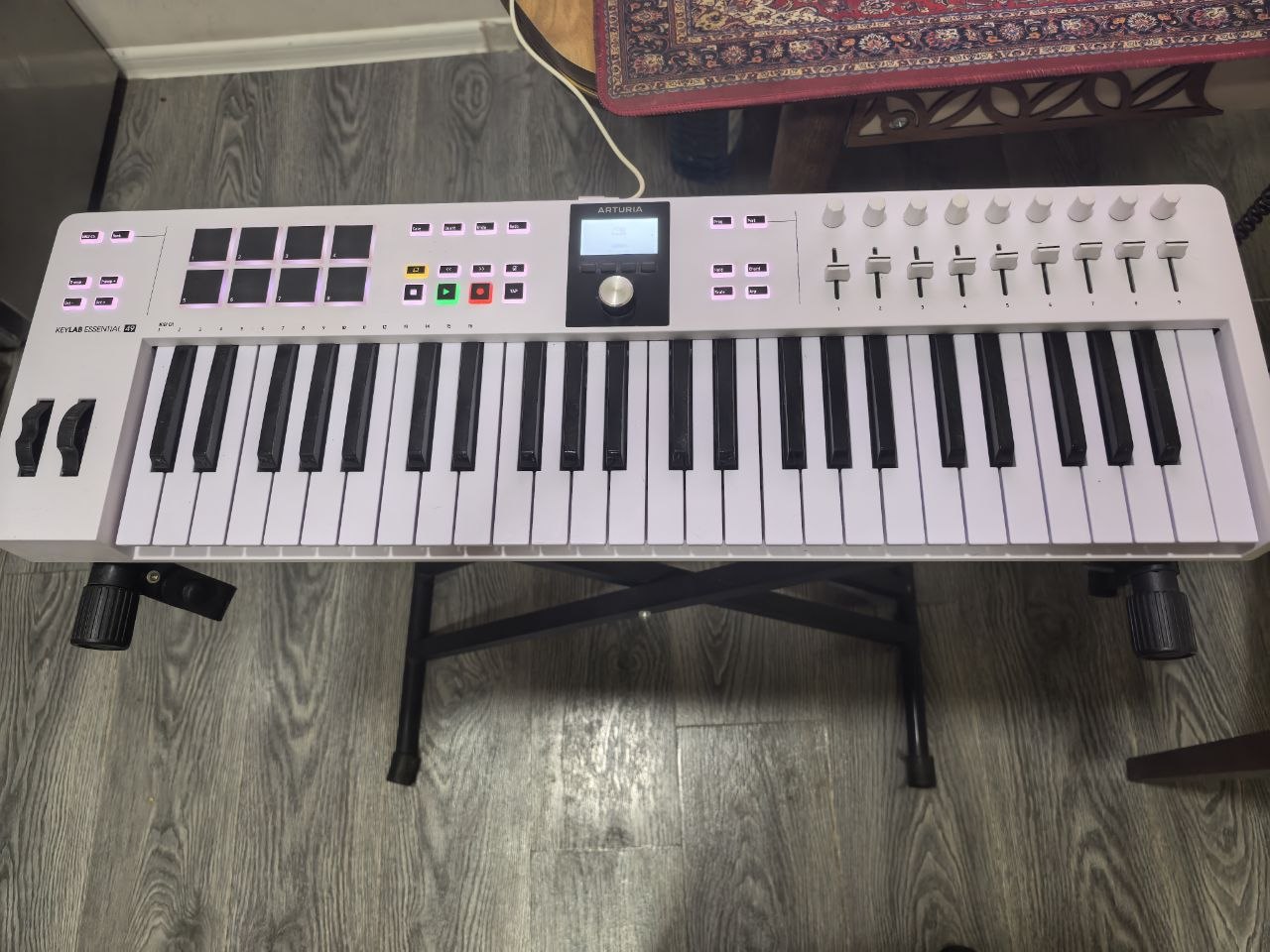 MIDI-клавиатура Arturia KeyLab Essential 49 MK3 + подставка