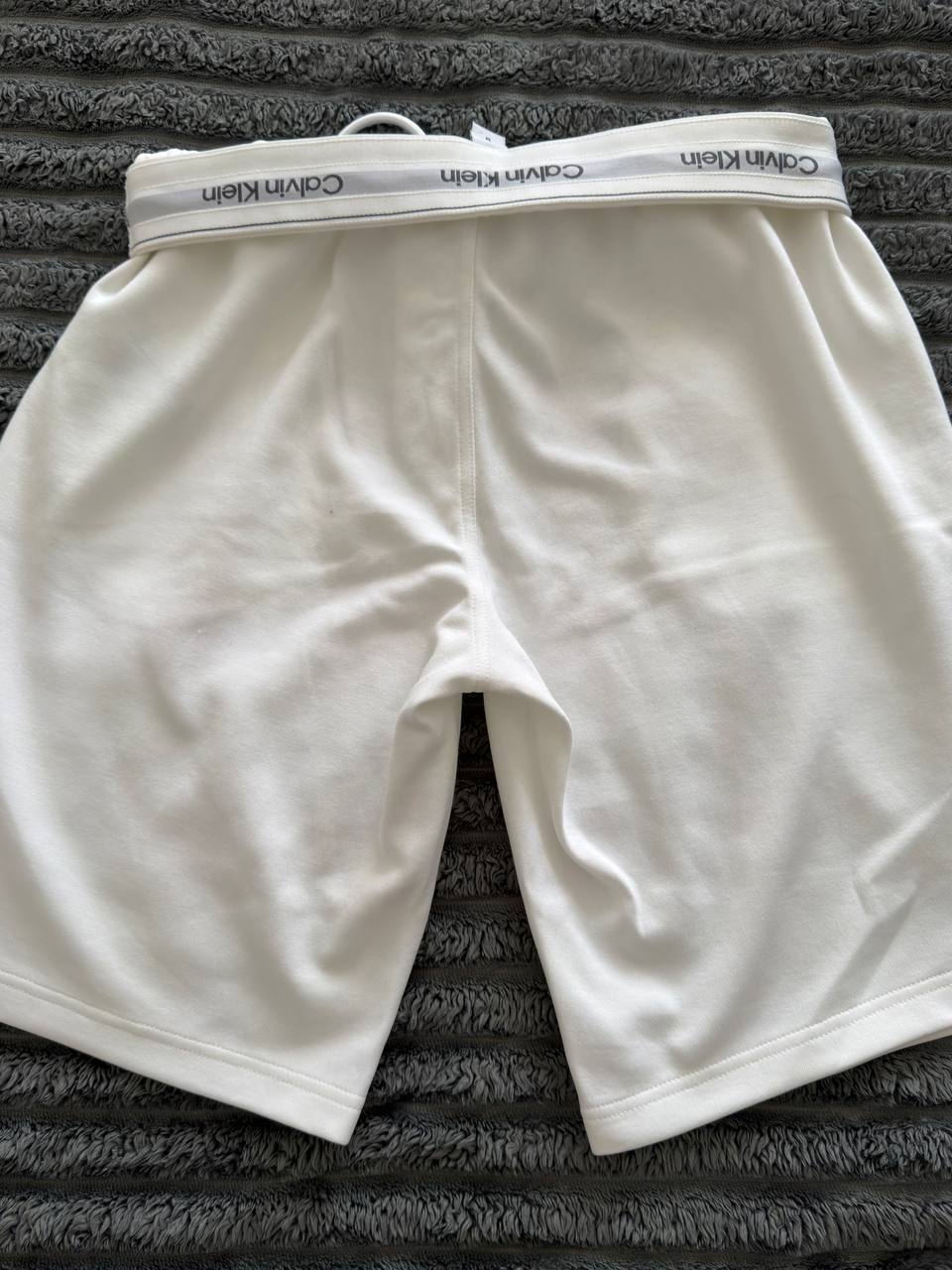 Мужские шорты Calvin Klein белые