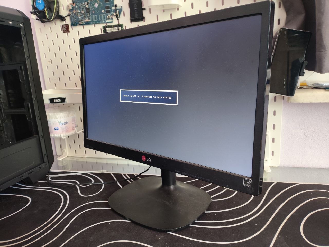 Монитор LG 20M35A-B