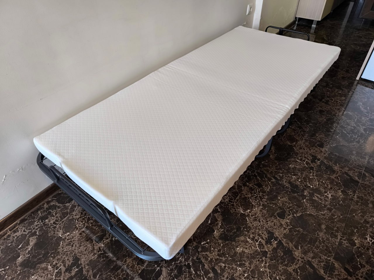 Раскладушка MODUS GF-2111 с матрасом