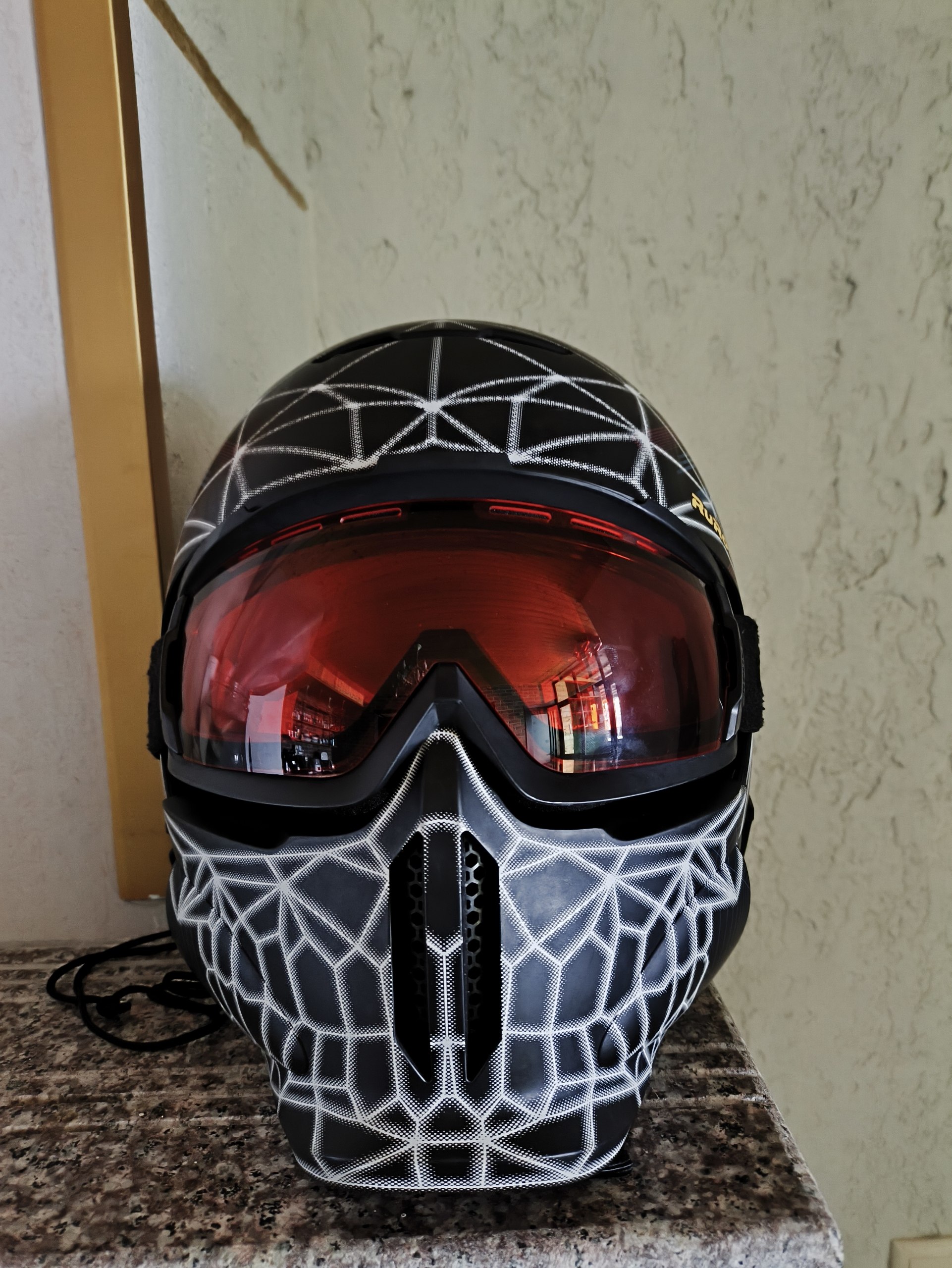 Горнолыжный шлем Ruroc RG1-DX