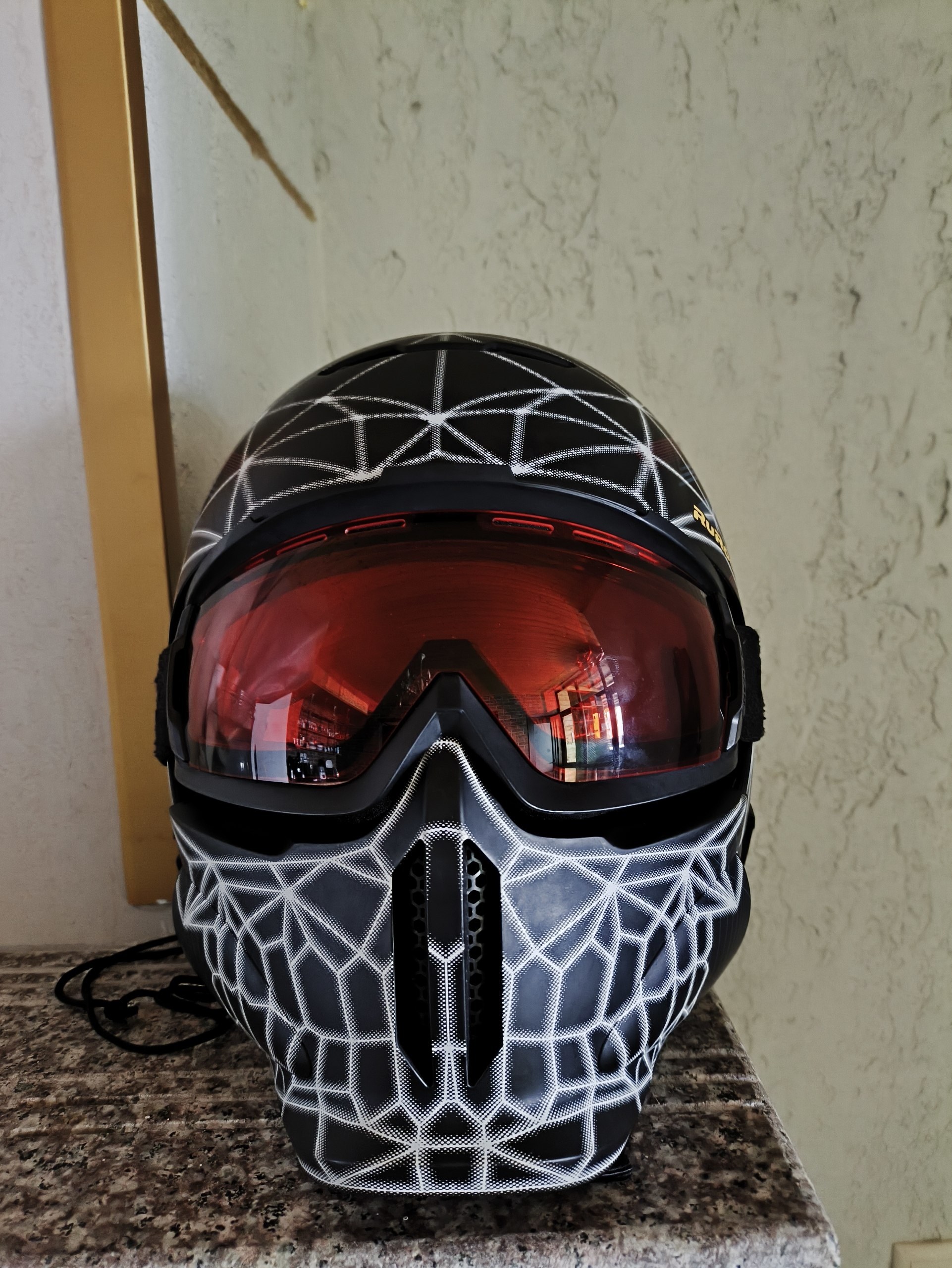 Горнолыжный шлем Ruroc RG1-DX