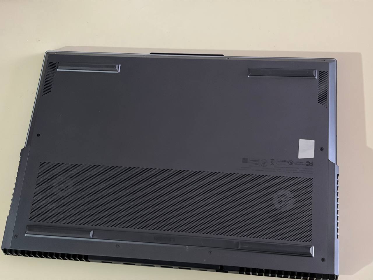 Ноутбук Lenovo Legion 7 (RTX 3070, Ryzen 7 5800, 16GB RAM, 2TB)