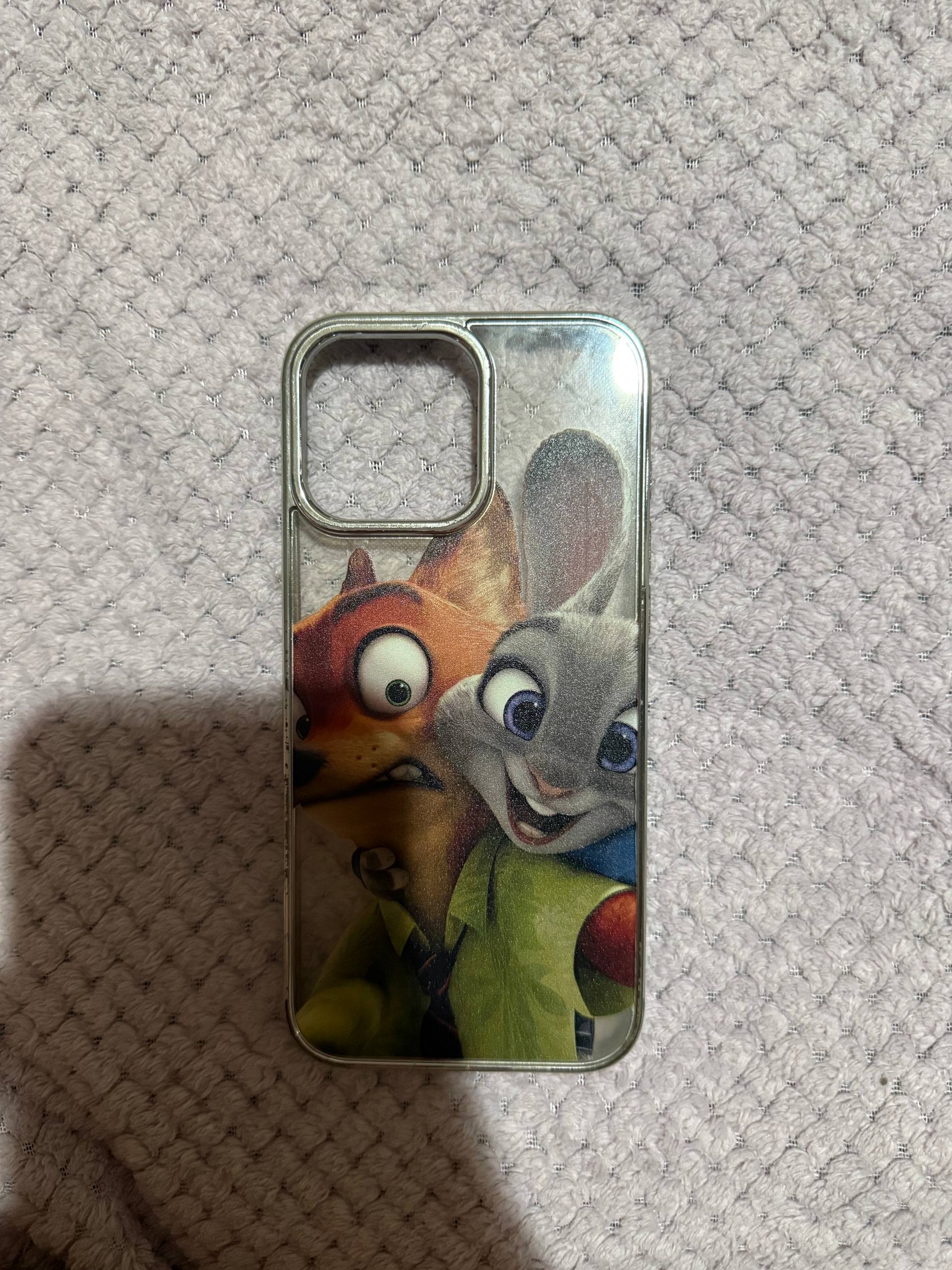 Чехол на iPhone 16 Pro Max