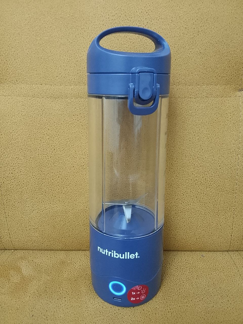 Портативный блендер NutriBullet