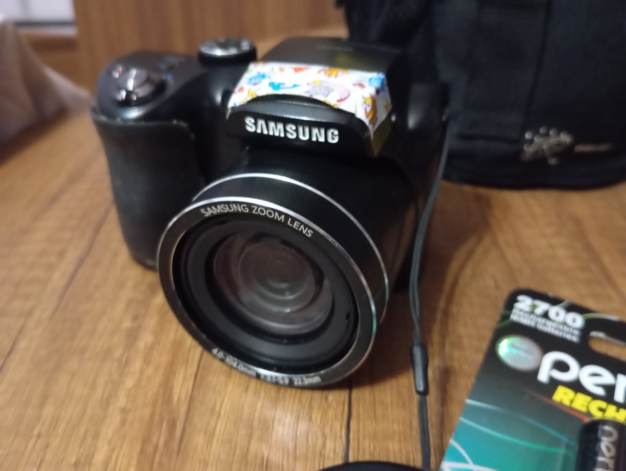 Фотоаппарат Samsung WB100 с сумкой и аксессуарами
