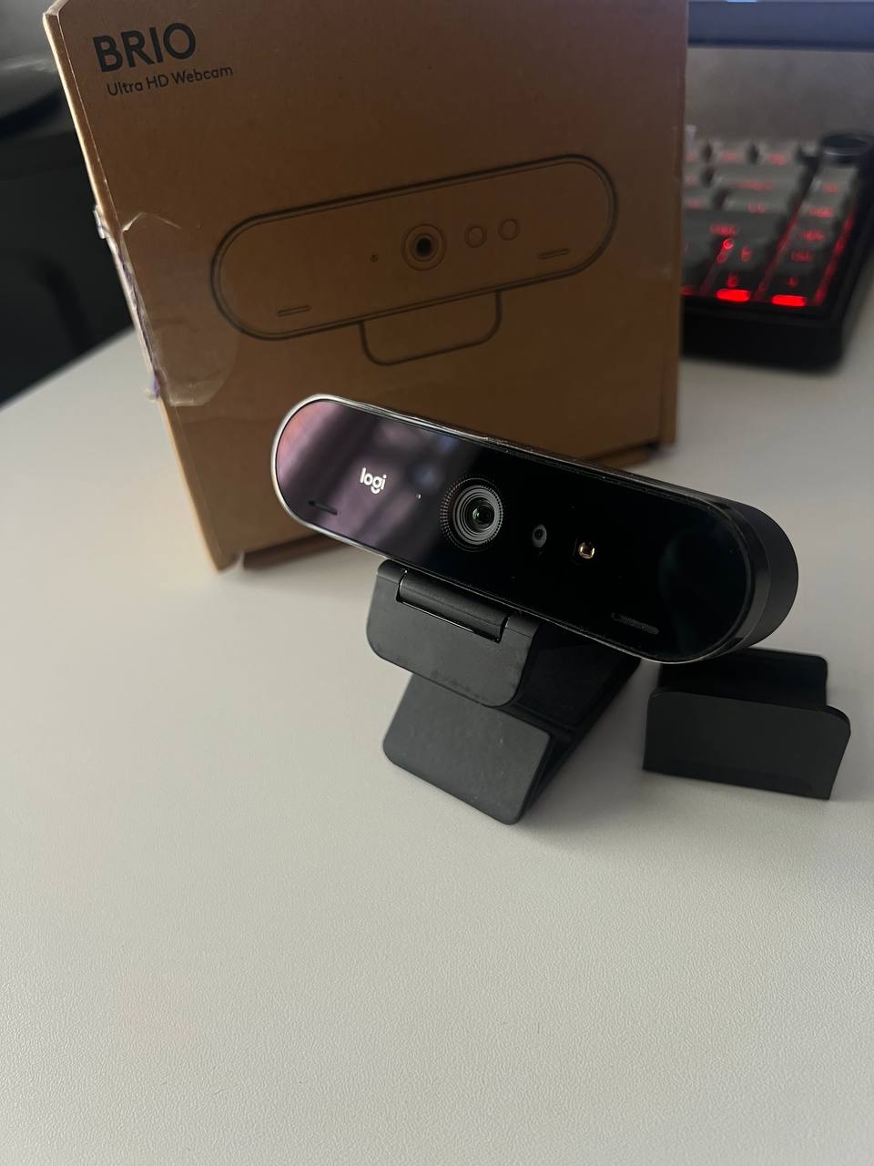 Вебкамера Logitech Brio Ultra HD