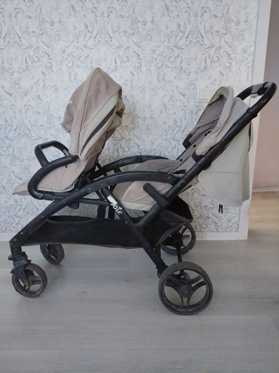 Коляска прогулочная для двойни Joie Evalite Duo