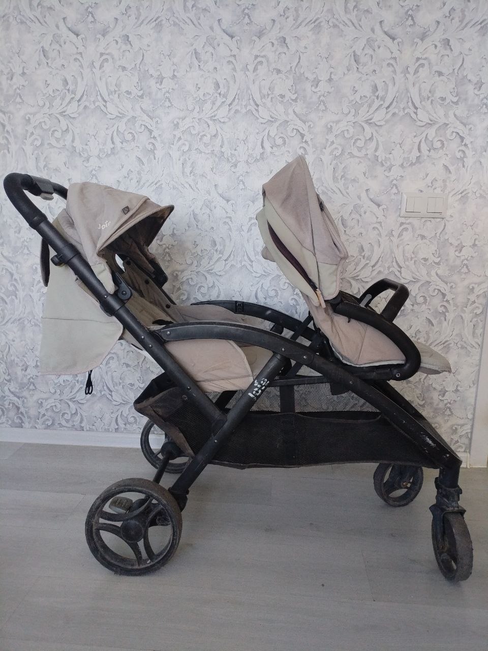 Коляска прогулочная для двойни Joie Evalite Duo
