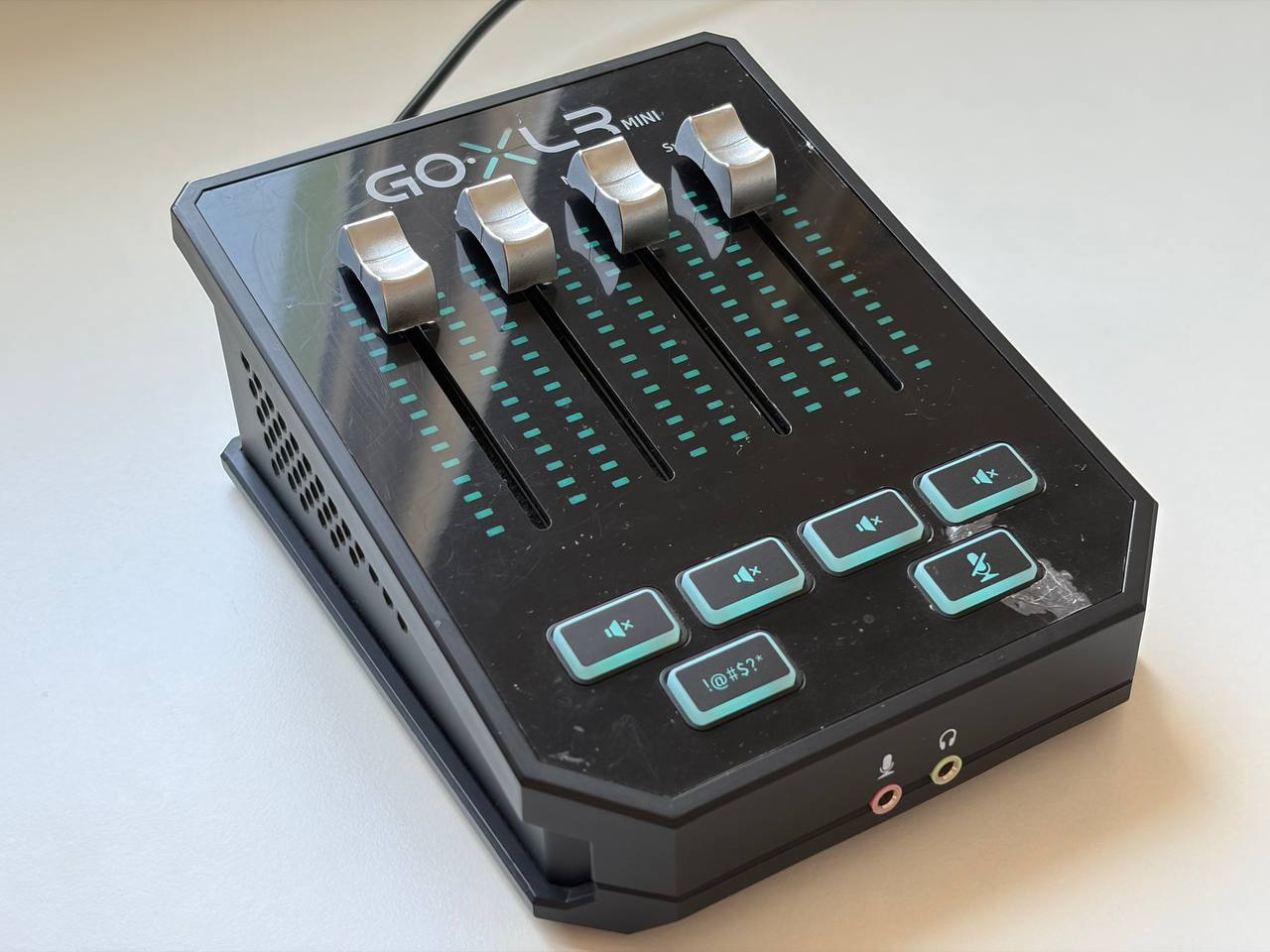 Внешняя звуковая карта GoXLR Mini