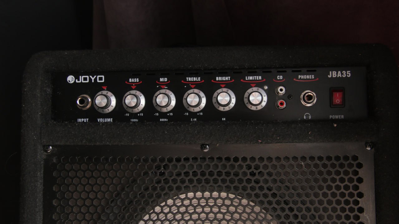 Басовый комбоусилитель JOYO Jba35, 35 Вт