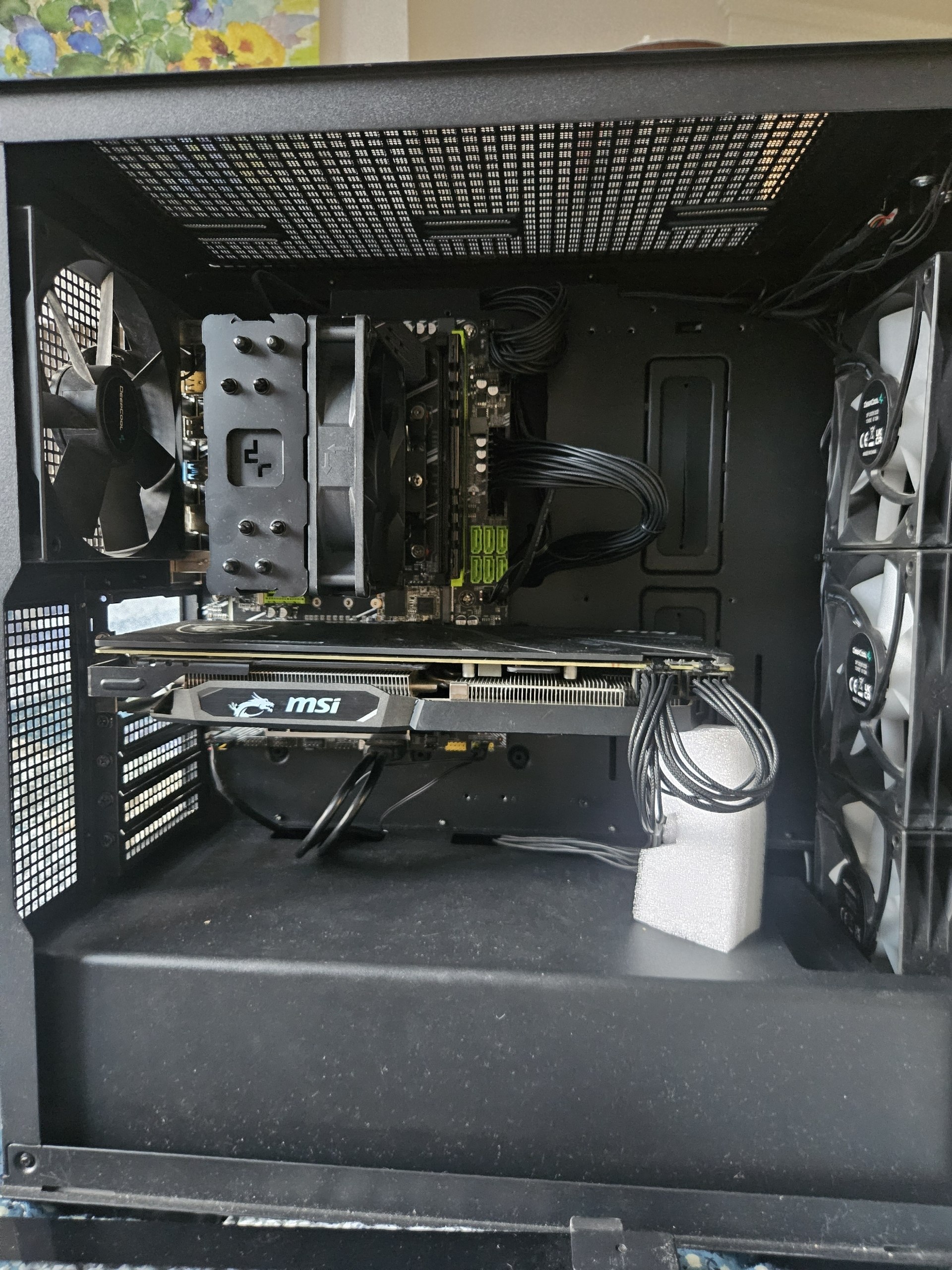 Игровой ПК: Intel Xeon E5-2680 v4, 32GB DDR4, Radeon RX 5600 XT, 750W