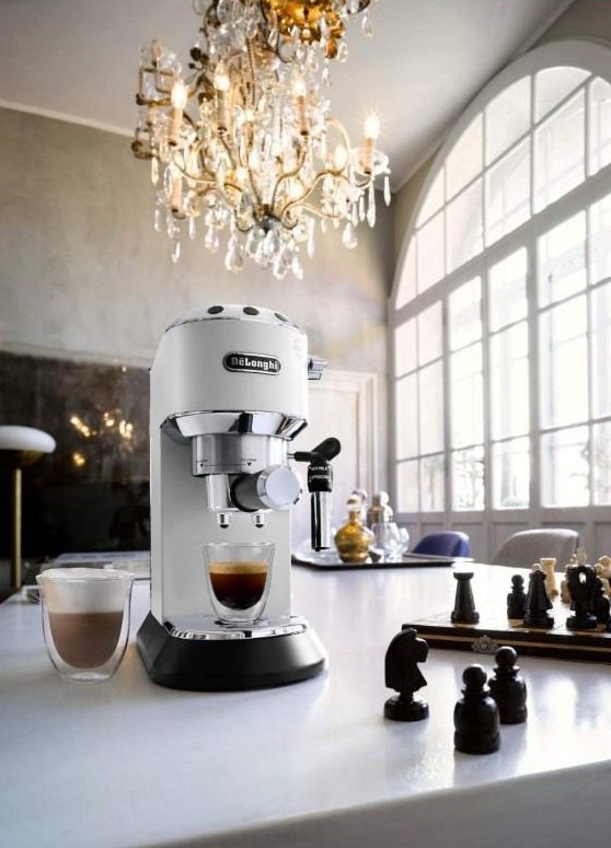 Кофемашина De'Longhi Dedica Style EC685.W