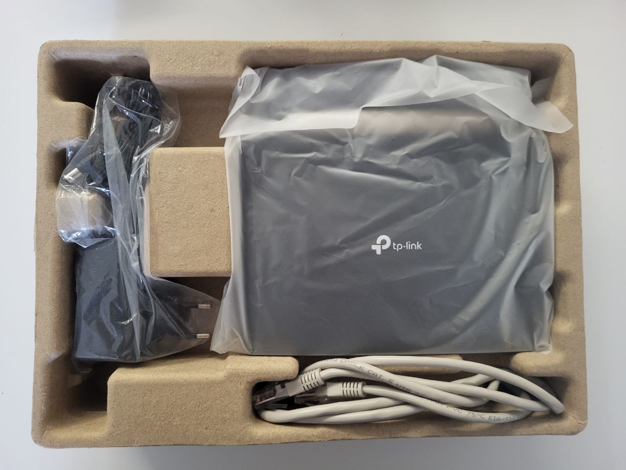 Wi-Fi роутер TP-Link Archer MR402 (AC1200) 4G LTE