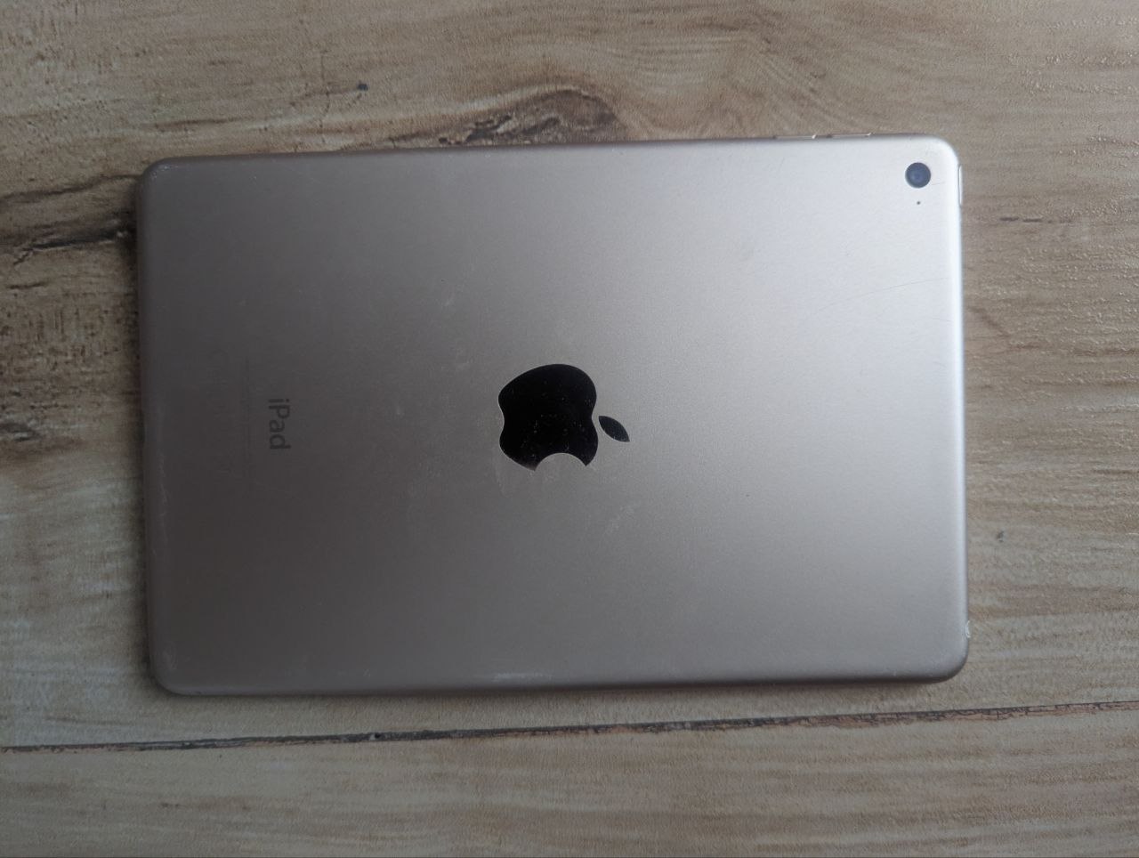 Apple iPad mini 4 128 ГБ, бронзовый