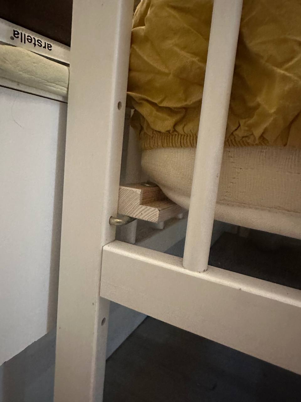 Детская кроватка 120х60 с матрасом, подушкой, одеялом и постельным бельём