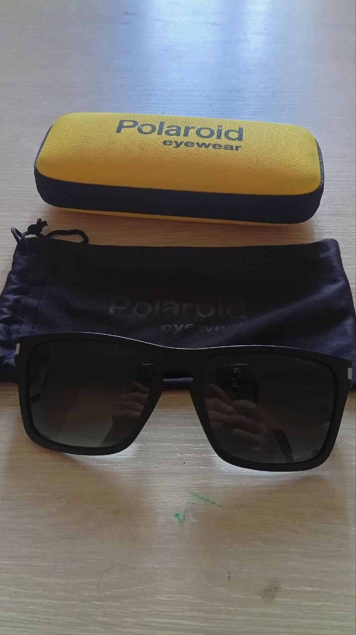 Солнцезащитные очки Polaroid