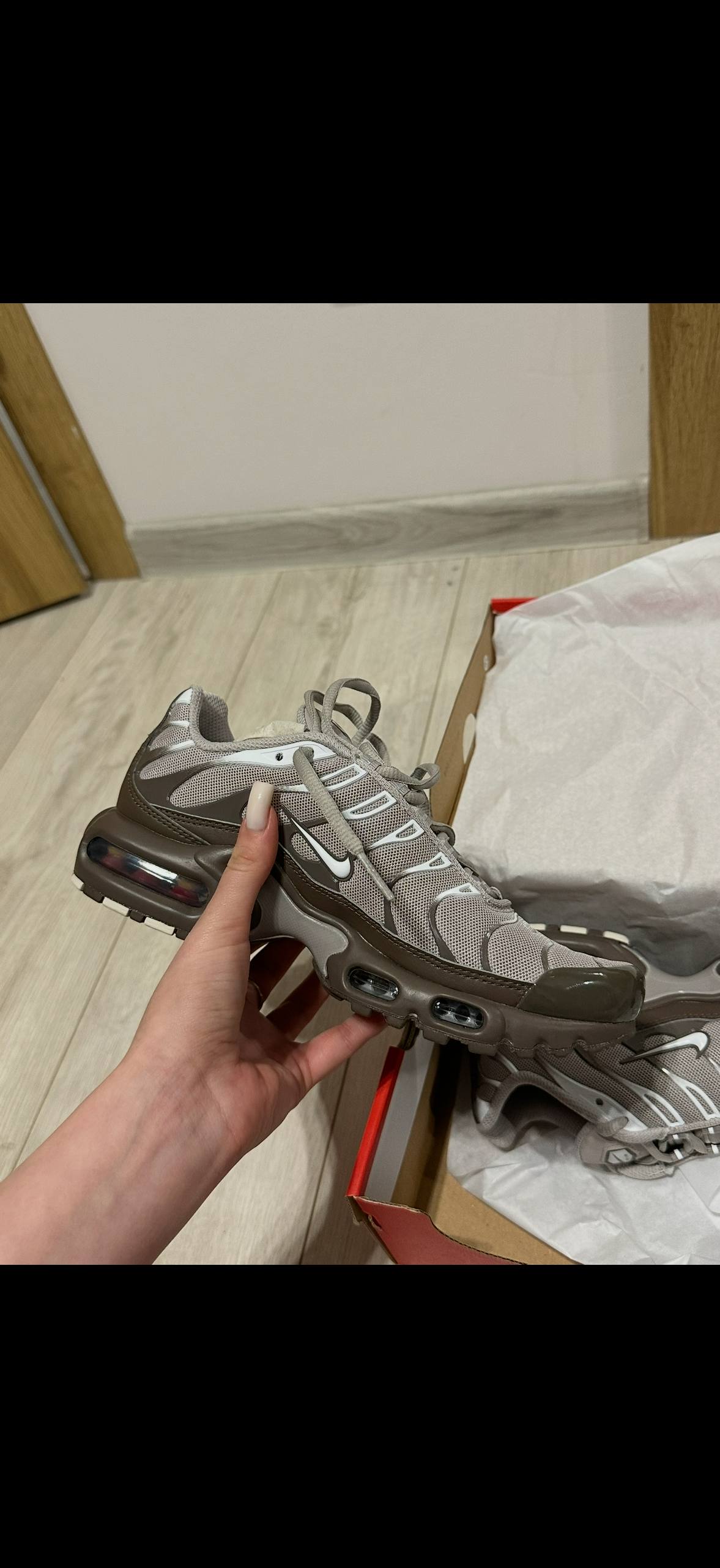 Кроссовки Nike TN, размер 37,5