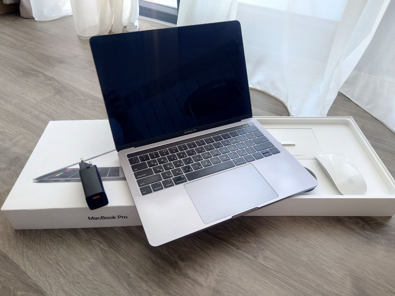 MacBook Pro 13" 2019 (Intel Core i5, 8 ГБ RAM)