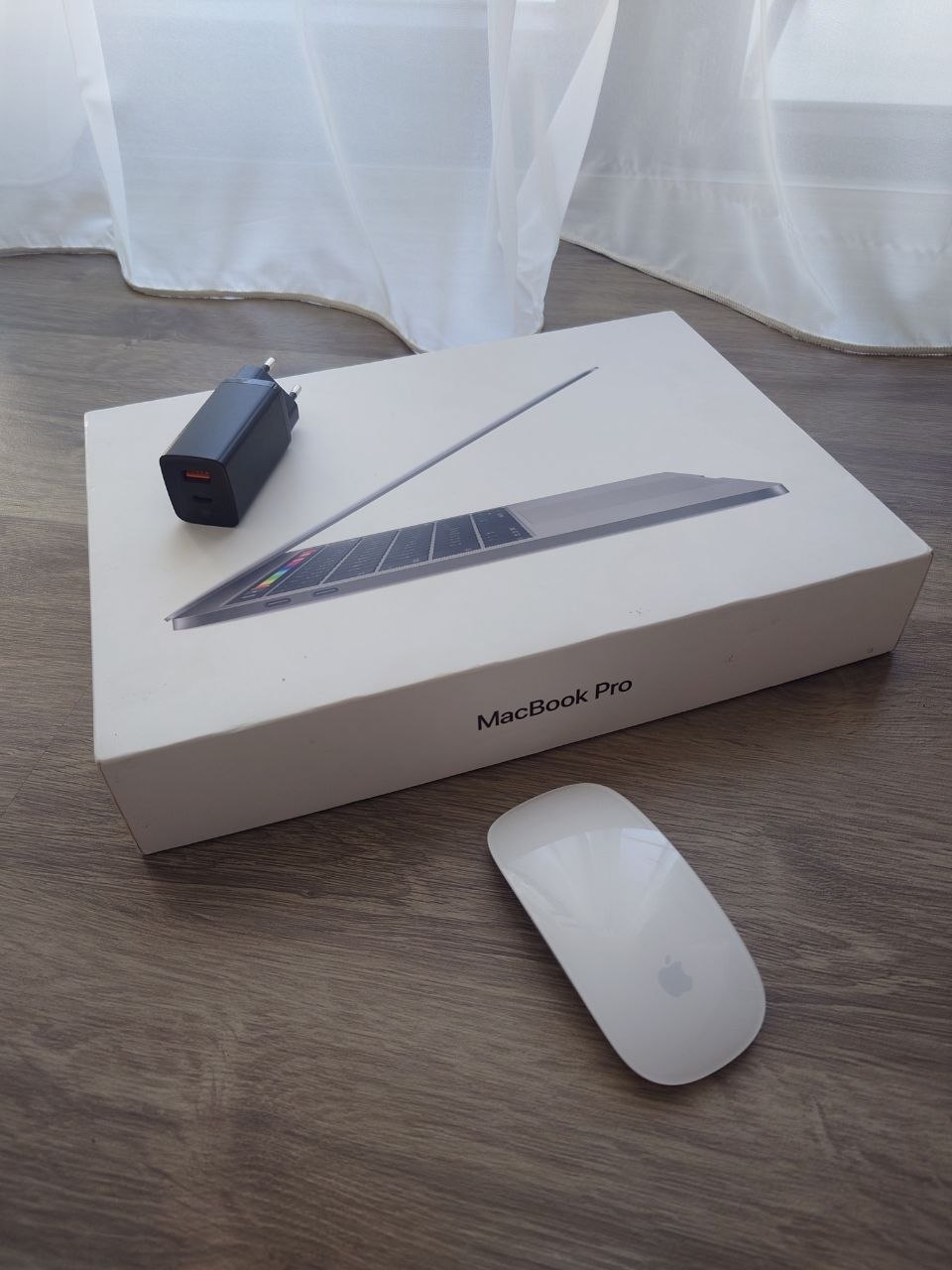 MacBook Pro 13" 2019 (Intel Core i5, 8 ГБ RAM)