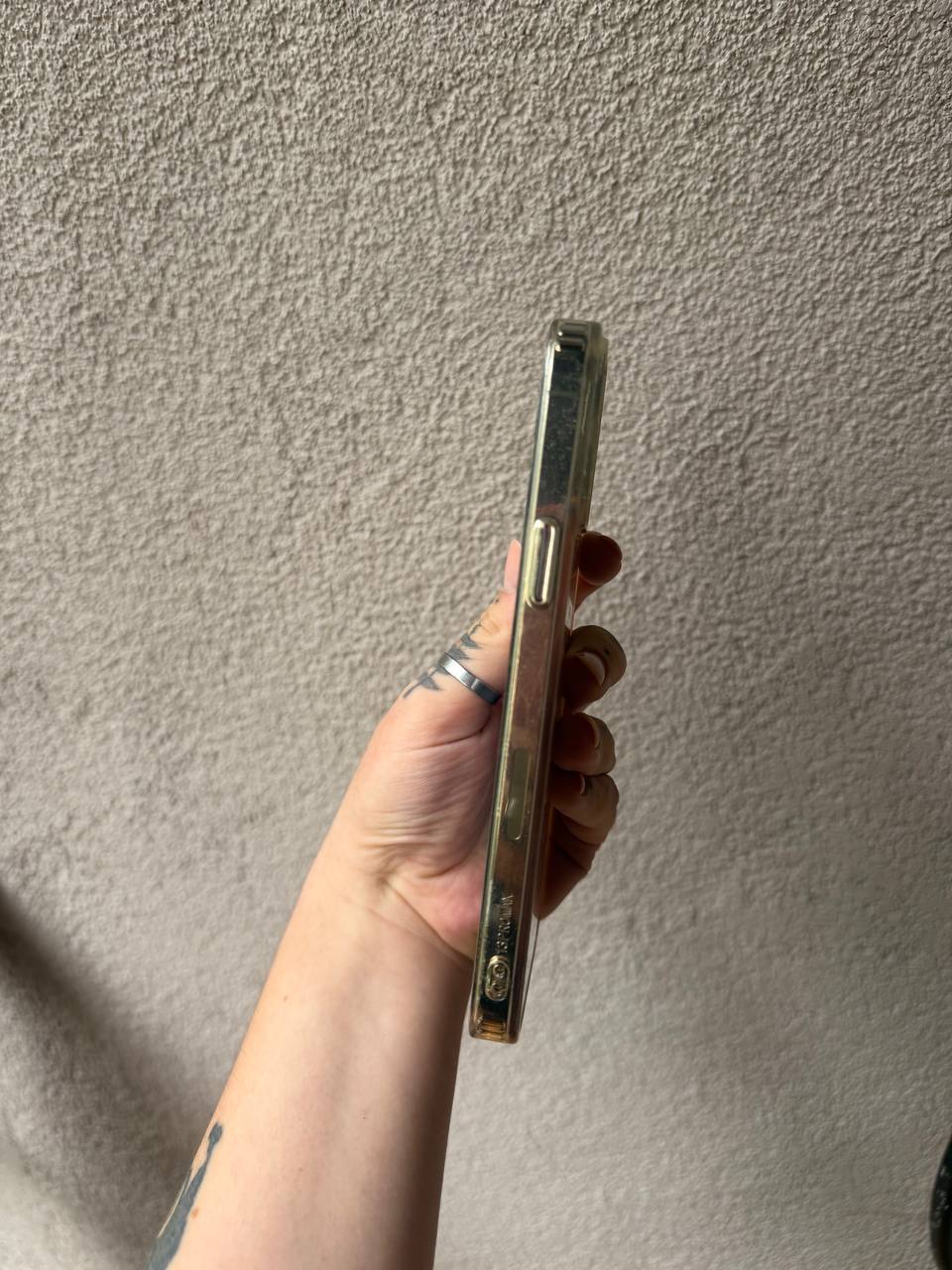 iPhone 13 Pro Max, батарея 83%, заменён дисплей