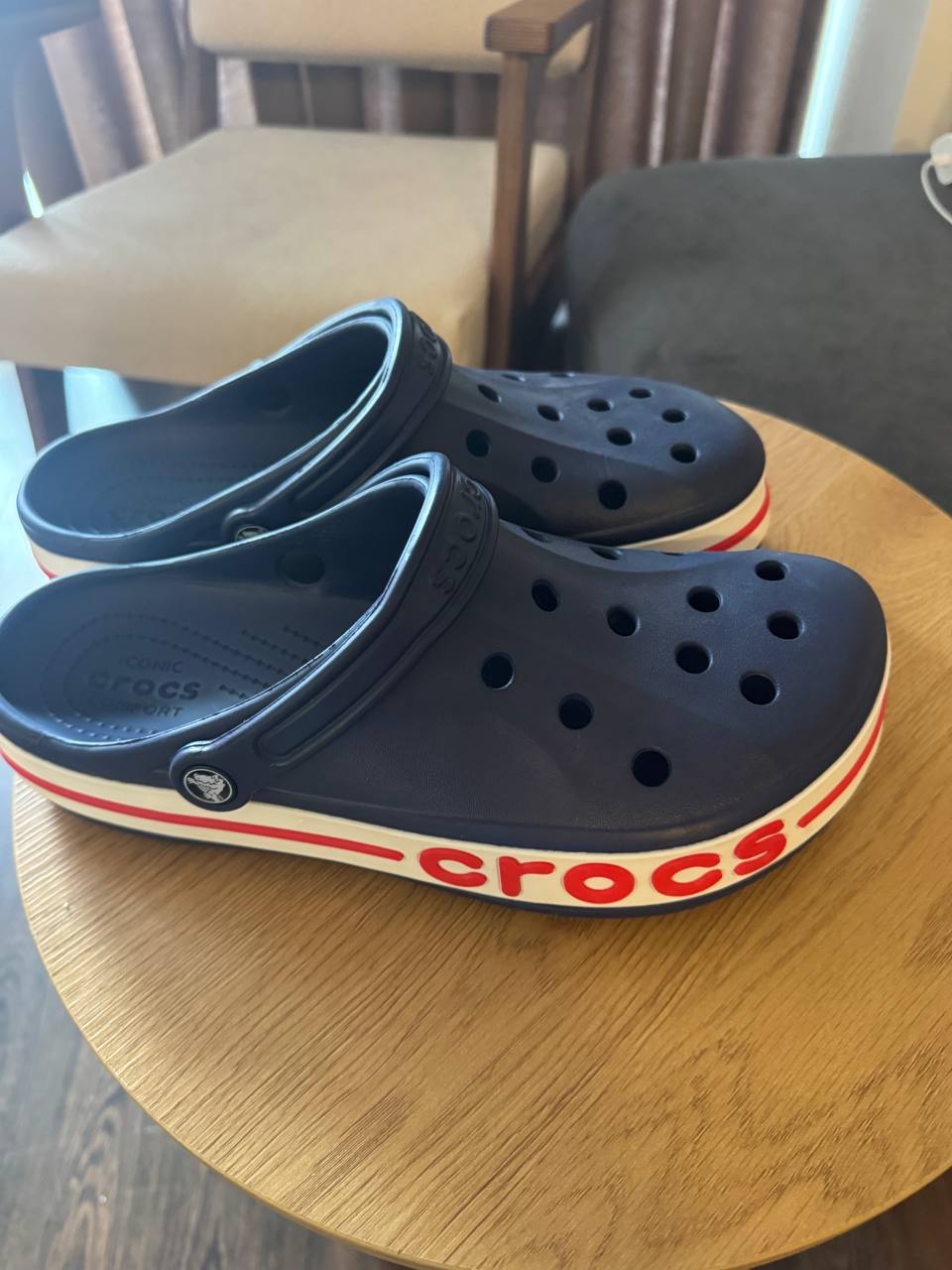 Crocs M11