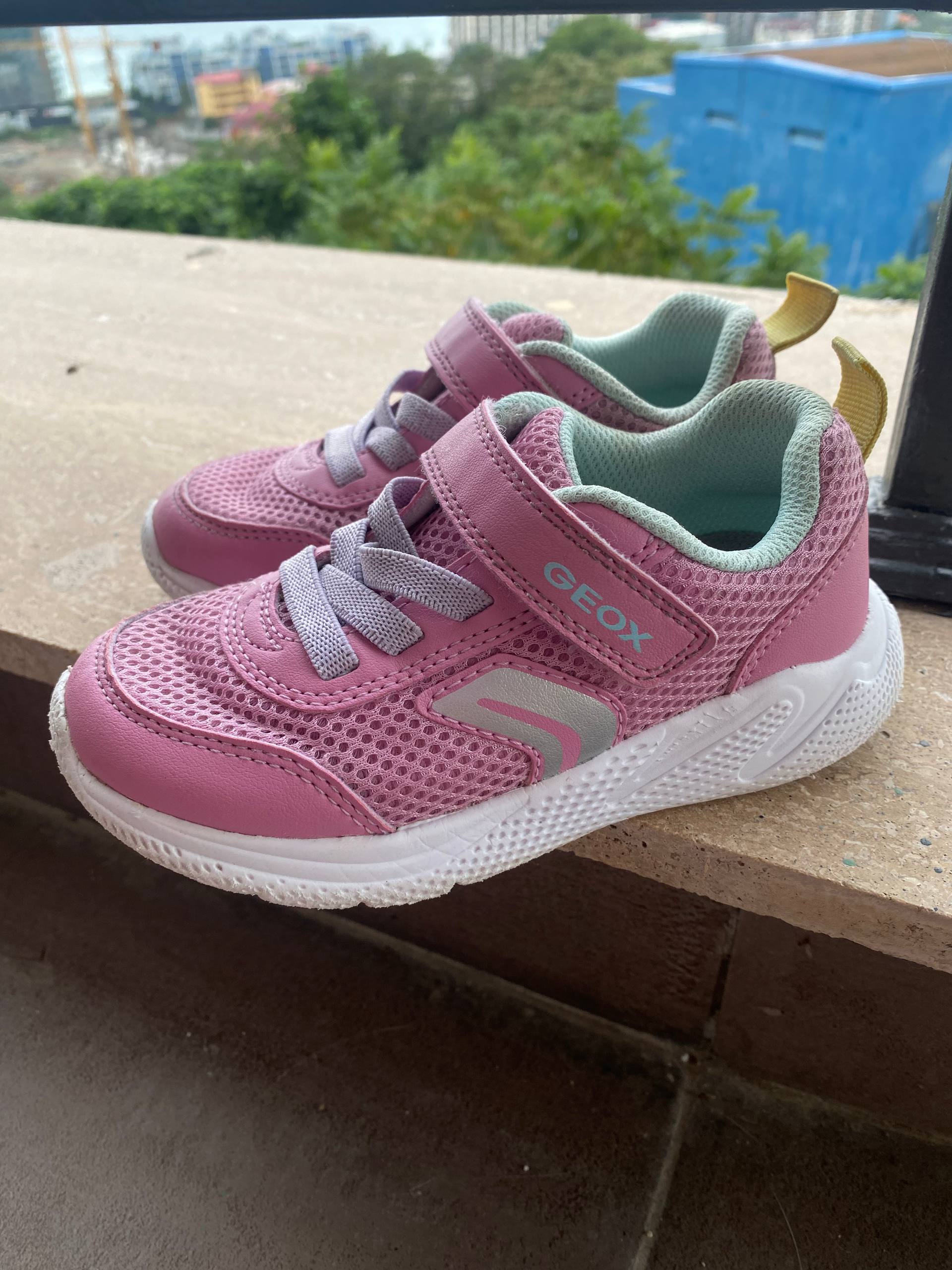 Детские кроссовки Geox