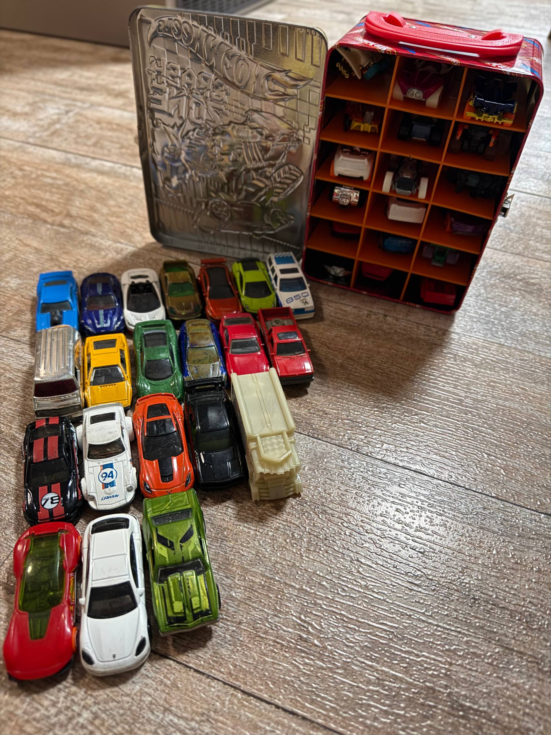 Машинки Hot Wheels